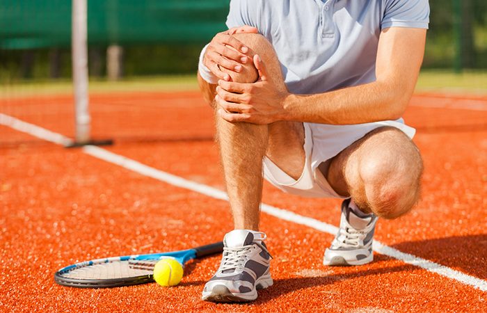 Chan-thuong-khi-choi-tennis-thuong-gap-va-cach-dieu-tri-va-phong-ngua.jpg