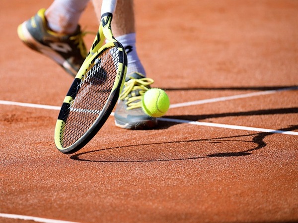cho-thue-vot-tennis2.jpg