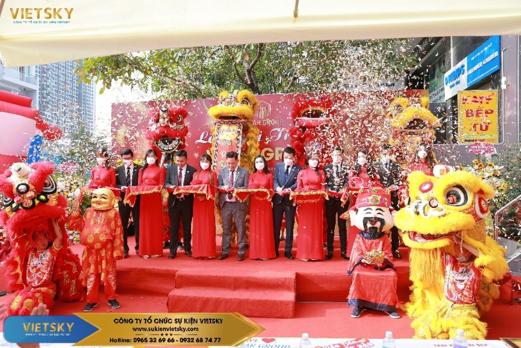 dich-vu-mua-lan-khai-truong.jpg