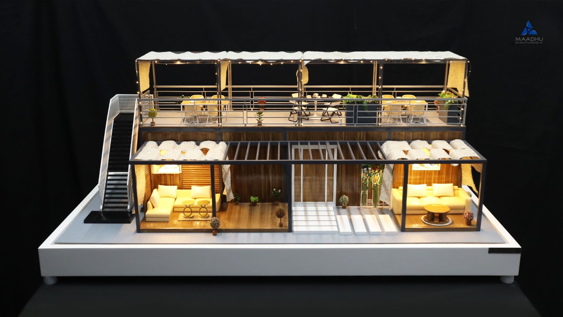 Double Container House [Maadhu Miniature].jpg