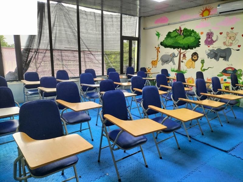 Cơ sở vật chất và thiết bị hiện đại