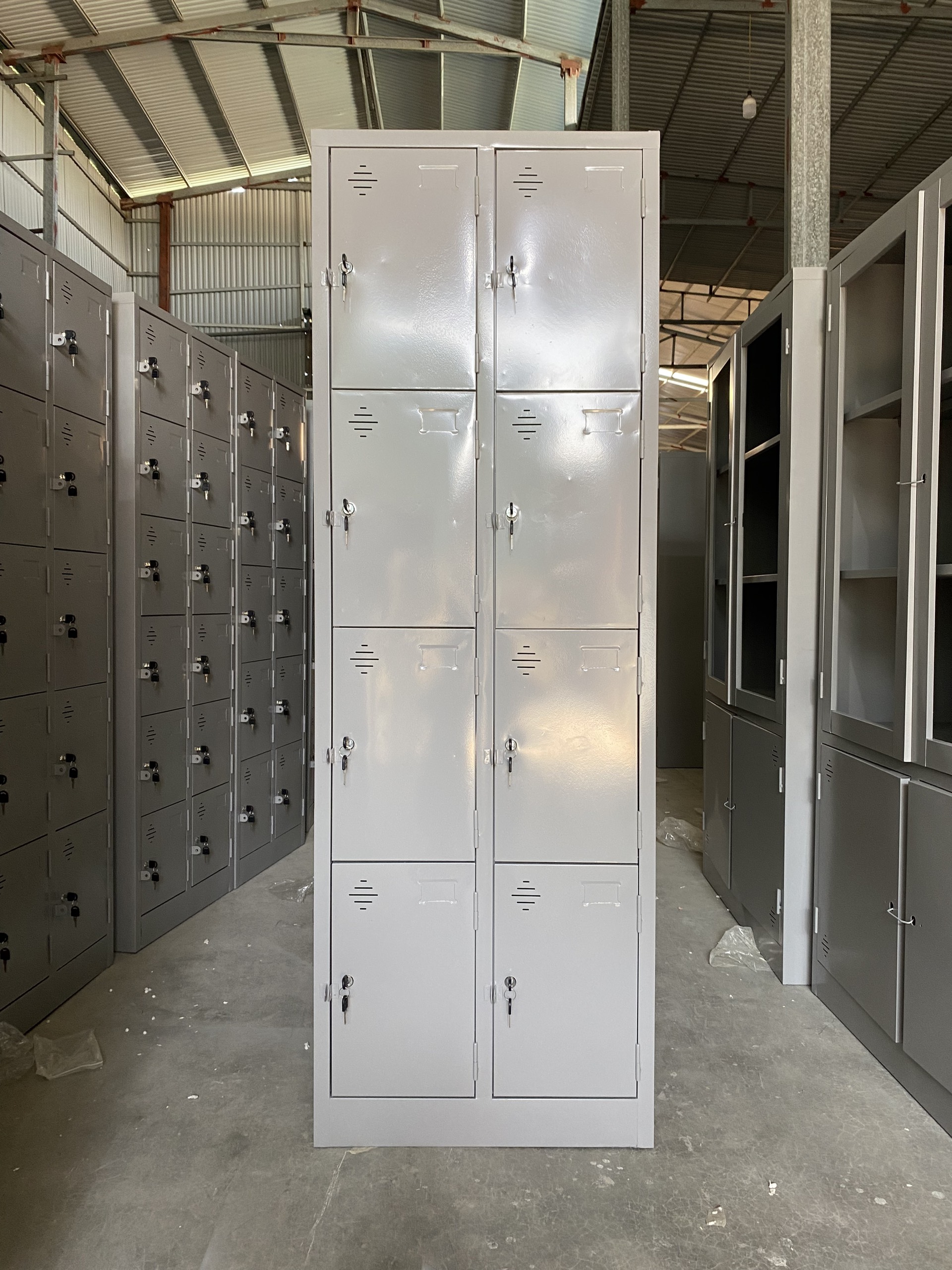 tu-locker-8-ngan2.jpg