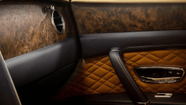 Nhieu-thuong-hieu-xe-hoi-sang-trong-nhu-Rolls-Royce-Bentley-va-Mercedes-Benz-da-su-dung-go-oc-...png